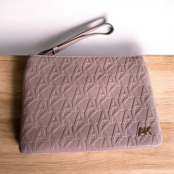 NWOT ANN KLEIN Blush Pink 9 x 7" Wristlet/Pouch/Purse Bag - Picture 3 of 5